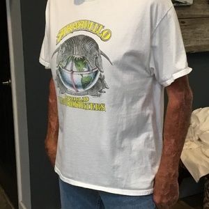 Armadillo world Headquarters men’s tee XL